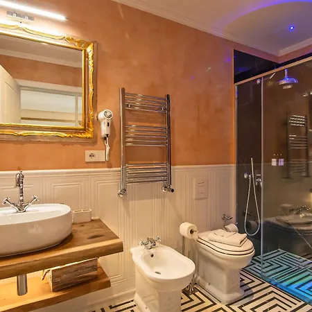 Palazzo Guelfa Florence