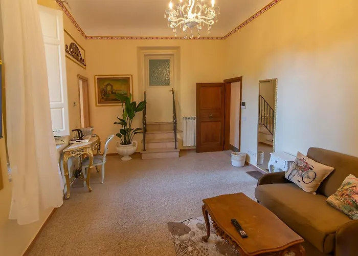 Palazzo Guelfa Apartment